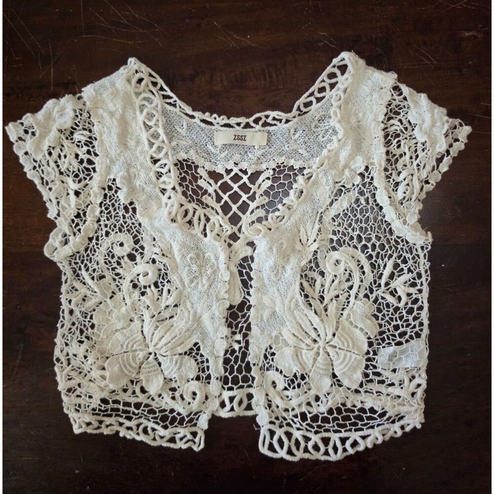Medium ISSI white crochet bolero top